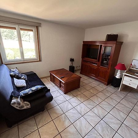 Chambres Des Arrys Bas-en-Basset 外观 照片
