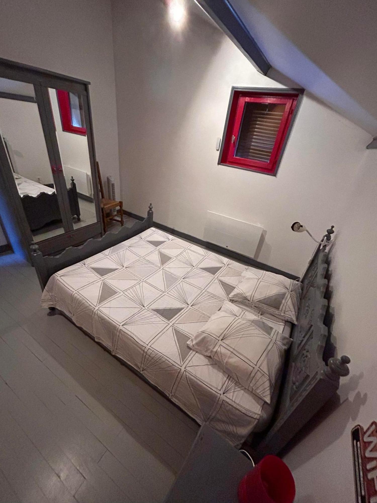 Chambres Des Arrys Bas-en-Basset 外观 照片